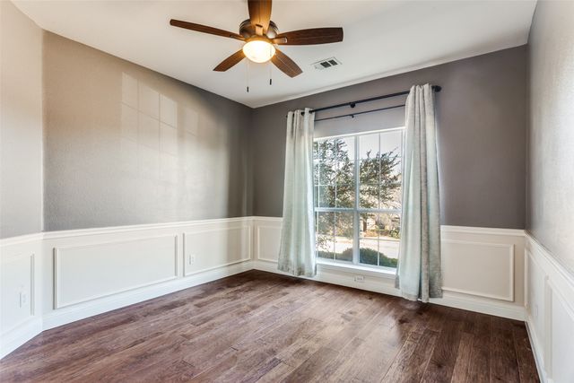 9005 Ranch Bluff Court, Benbrook, TX 76126