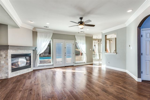 9005 Ranch Bluff Court, Benbrook, TX 76126