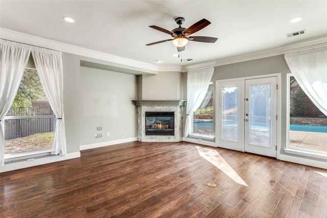 9005 Ranch Bluff Court, Benbrook, TX 76126