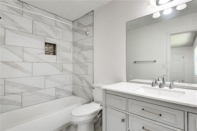 597 Field Cliff Drive, Stone Mountain, GA 30087