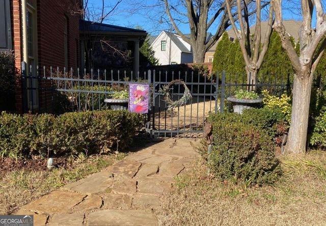 2133 Lucerne Lane SE, Smyrna, GA 30080