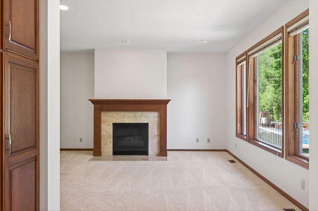 3034 Edgewater Drive, Woodbury, MN 55125