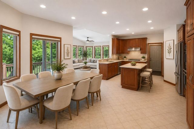 3034 Edgewater Drive, Woodbury, MN 55125