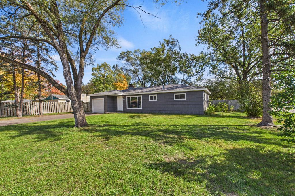 10101 Palm Street NW, Coon Rapids, MN 55433 — photo 2