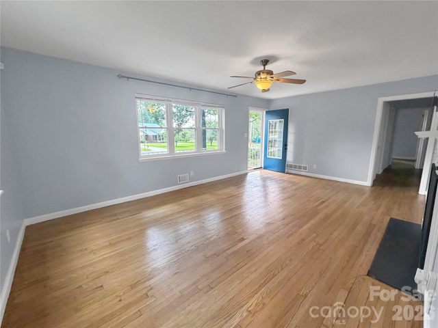 501 Rhodes Avenue, Kings Mountain, NC 28086