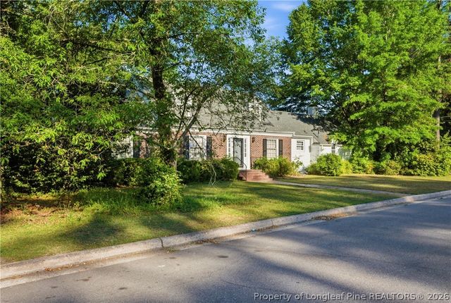 2303 N Barker Street, Lumberton, NC 28358