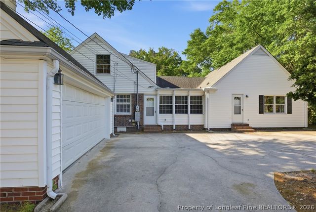 2303 N Barker Street, Lumberton, NC 28358
