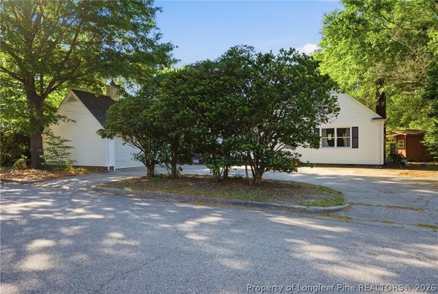 2303 N Barker Street, Lumberton, NC 28358