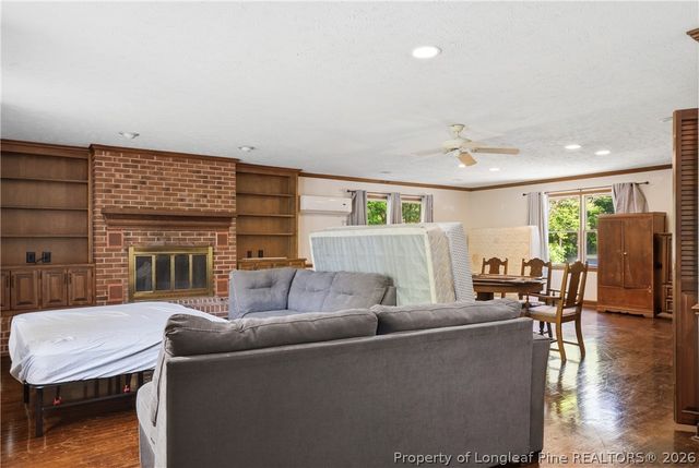 2303 N Barker Street, Lumberton, NC 28358