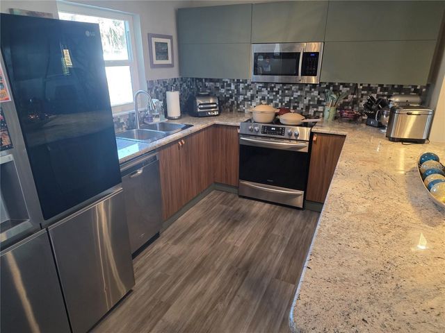 6301 S RENELLIE COURT, Tampa, FL 33616