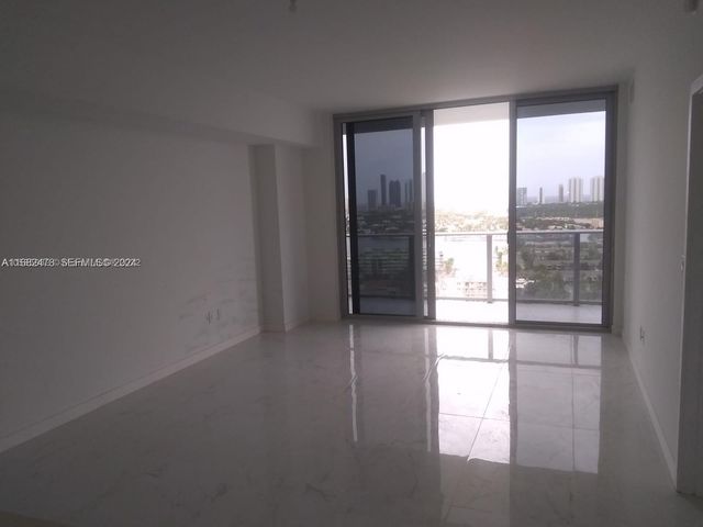 16385 Biscayne Boulevard 2020, North Miami Beach, FL 33160