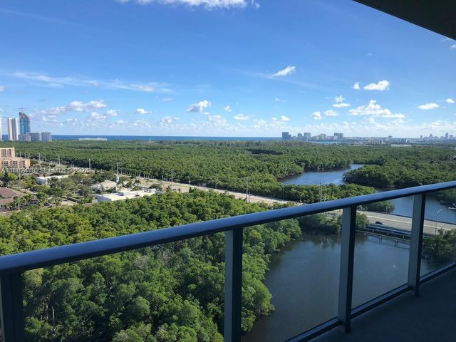 16385 Biscayne Boulevard 2020, North Miami Beach, FL 33160