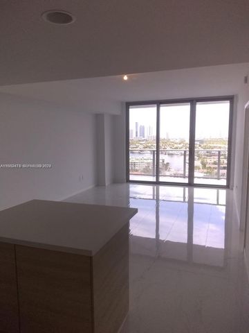 16385 Biscayne Boulevard 2020, North Miami Beach, FL 33160