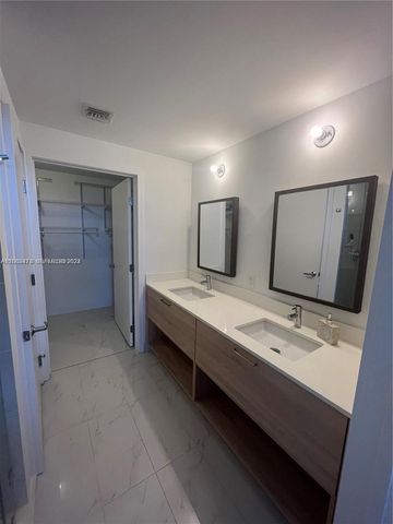 16385 Biscayne Boulevard 2020, North Miami Beach, FL 33160