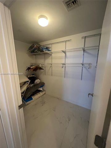 16385 Biscayne Boulevard 2020, North Miami Beach, FL 33160