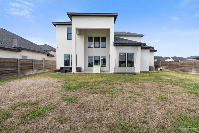 2712 E Bvlgari Drive, Edinburg, TX 78542