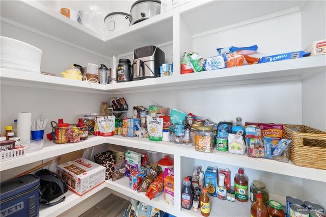 2712 E Bvlgari Drive, Edinburg, TX 78542