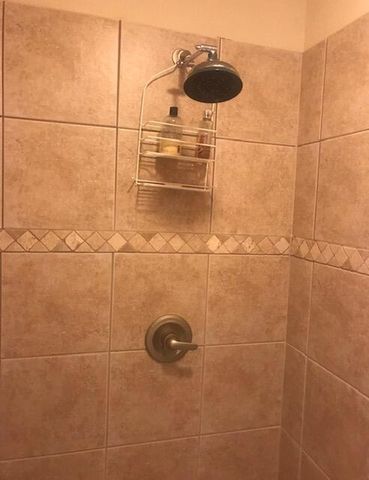 1800 Estates Drive, Grove, OK 74344