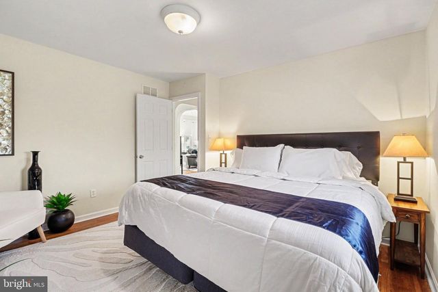 913 STEHMAN RD, Millersville, PA 17551