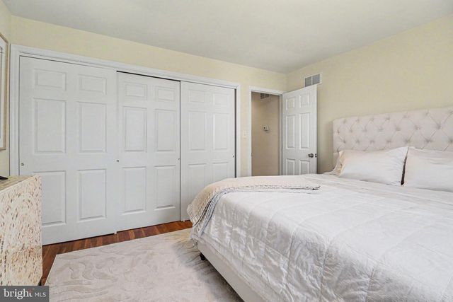913 STEHMAN RD, Millersville, PA 17551