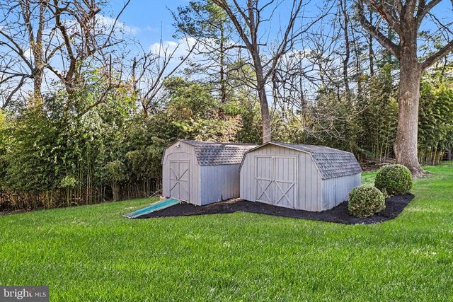 913 STEHMAN RD, Millersville, PA 17551