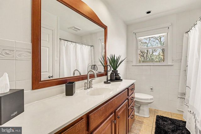 913 STEHMAN RD, Millersville, PA 17551