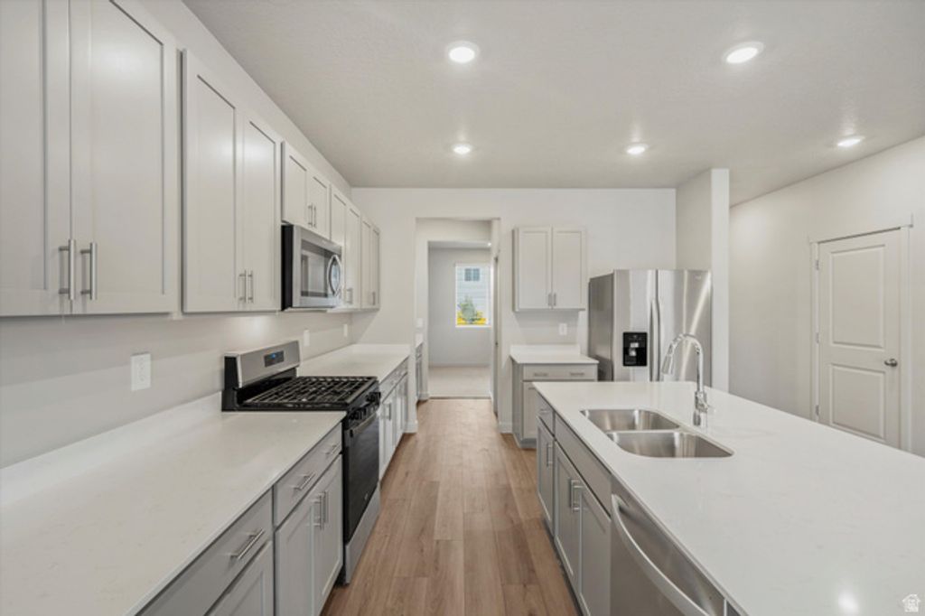 Image 12 of property listing at 846 N 260 E #206, Santaquin, UT 84655