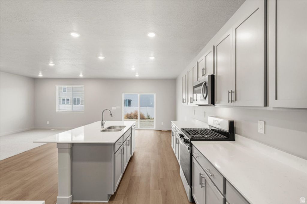 Image 14 of property listing at 846 N 260 E #206, Santaquin, UT 84655