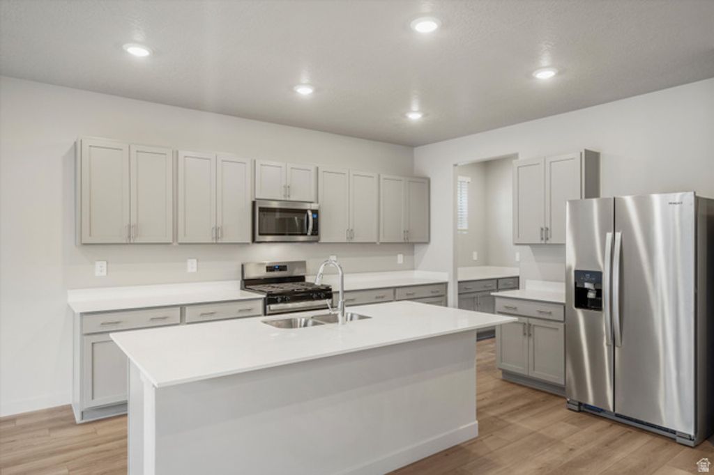 Image 16 of property listing at 846 N 260 E #206, Santaquin, UT 84655