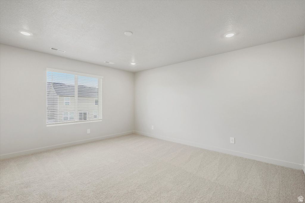 Image 37 of property listing at 846 N 260 E #206, Santaquin, UT 84655