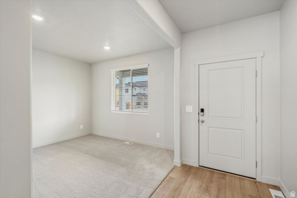 Image 7 of property listing at 846 N 260 E #206, Santaquin, UT 84655