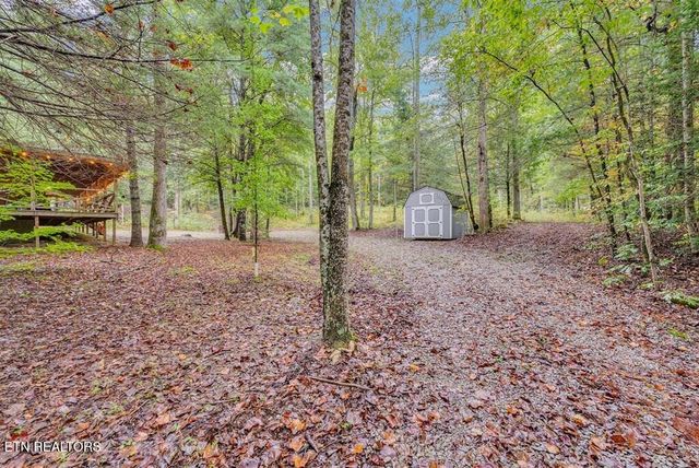 6573 Smith Mountain Rd, Crab Orchard, TN 37723