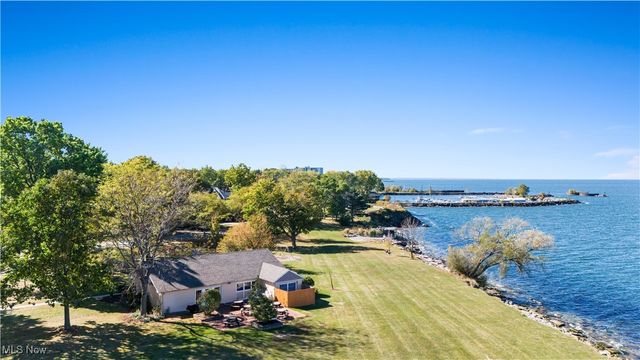 17827 E Park Drive, Cleveland, OH 44119