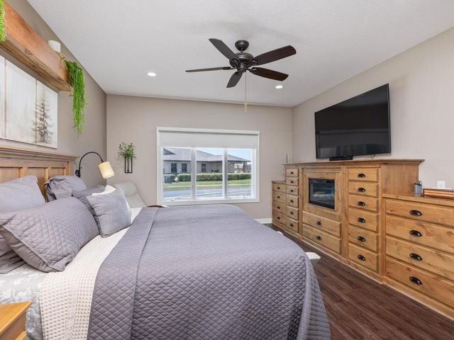 1290 Parkview Court, Shakopee, MN 55379