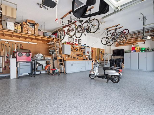 1290 Parkview Court, Shakopee, MN 55379