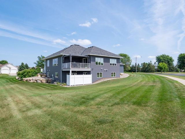 1290 Parkview Court, Shakopee, MN 55379