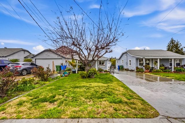 1829 River Rd, Modesto, CA 95351