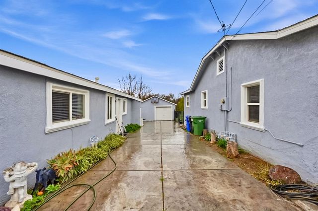1829 River Rd, Modesto, CA 95351