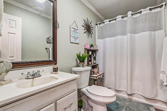 1829 River Rd, Modesto, CA 95351
