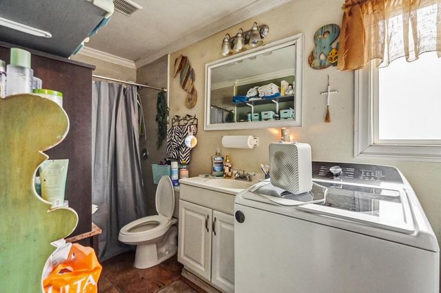 1829 River Rd, Modesto, CA 95351