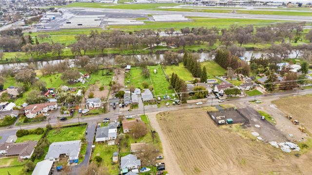 1829 River Rd, Modesto, CA 95351