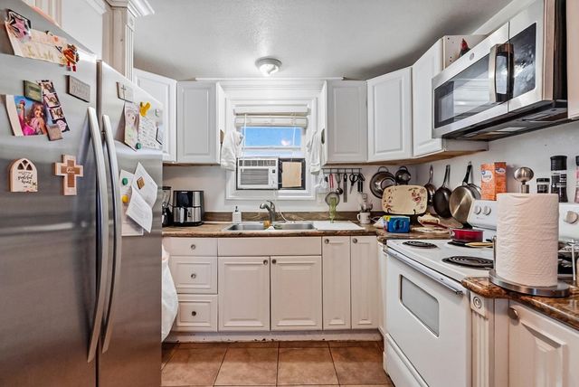 1829 River Rd, Modesto, CA 95351