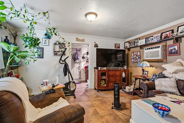 1829 River Rd, Modesto, CA 95351