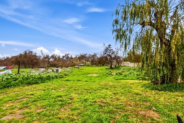 1829 River Rd, Modesto, CA 95351