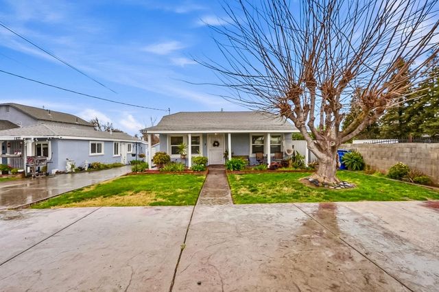 1829 River Rd, Modesto, CA 95351