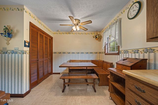 340 West Hills Drive, Mosheim, TN 37818