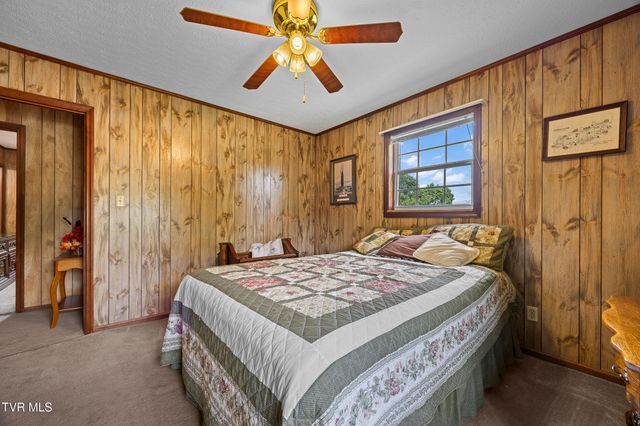 340 West Hills Drive, Mosheim, TN 37818