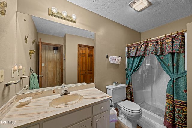 340 West Hills Drive, Mosheim, TN 37818