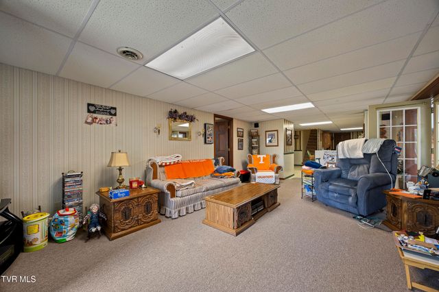 340 West Hills Drive, Mosheim, TN 37818