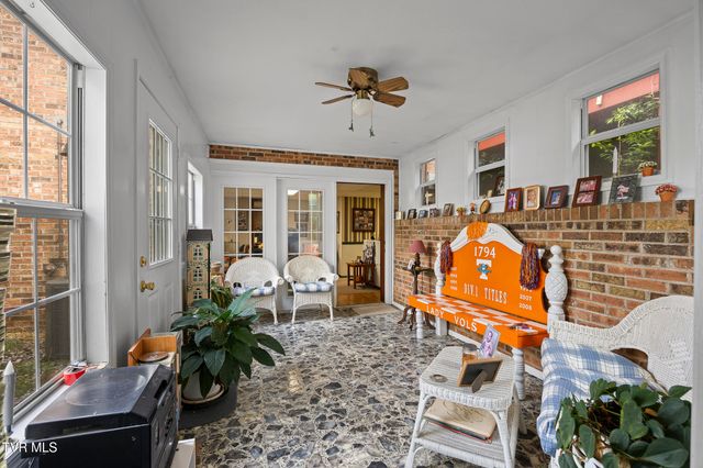 340 West Hills Drive, Mosheim, TN 37818
